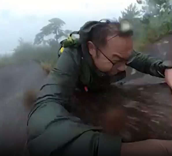 Terrifying moment hiker slips & falls down steep mountain as 360-degree camera captures miracle escape