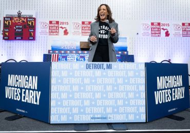 Harris Urges Detroit to ‘Break Some Records’ as Early Vote Begins in Critical Michigan