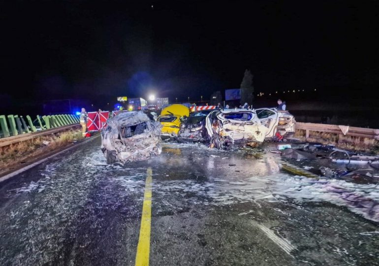 Four dead & 12 injured, including children, after 18 car pile-up on motorway when lorry ‘rear-ended’ vehicle in Poland