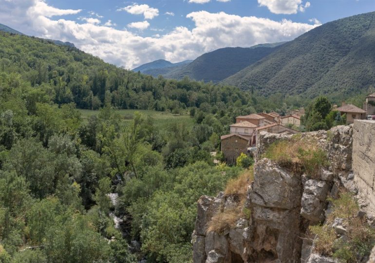 Brit tourist dies on mountain hike after collapsing in front of horrified wife and friends in Spain