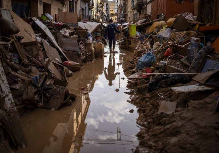 A Week After Spain’s Catastrophic Floods, Families Hold Out Hope That Loved Ones Are Not Among the Dead