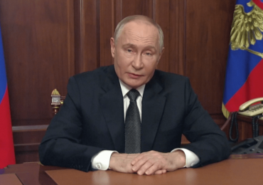 Chilling timelapse vid shows Putin’s usually twitchy hands not moving an INCH during 8min speech after despot ‘vanished’