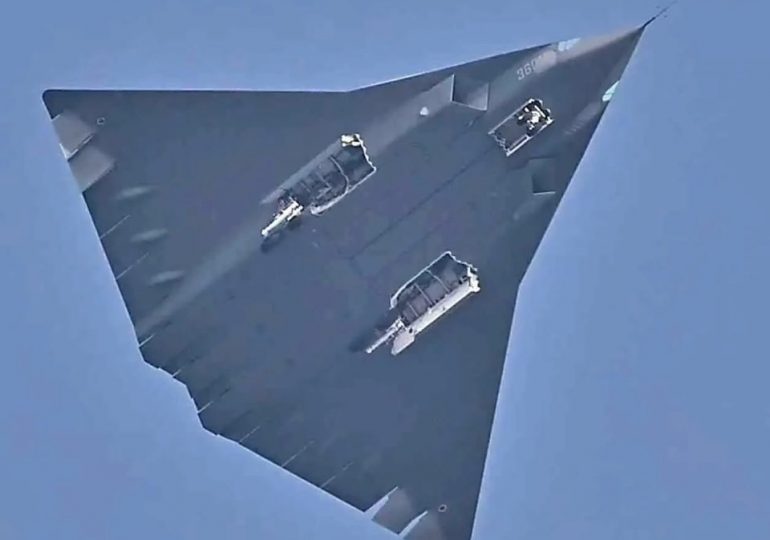 Watch China unveil menacing new ‘UFO-shaped’ fighter jet with no tail on tyrant Mao’s birthday in mysterious 1st flight