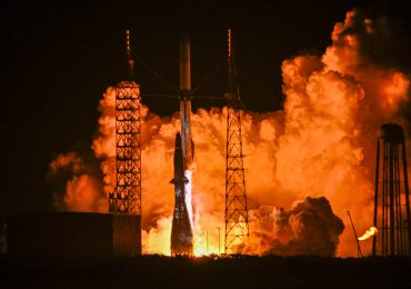 Why Messy Rocket Launches From SpaceX and Blue Origin Are Actually Good News