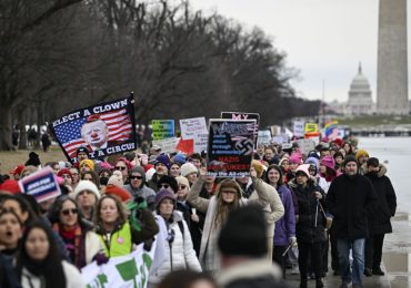 ‘I Feel Lost and Defeated’: Anti-Trump March Can’t Compete With the One 8 Years Ago