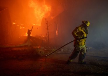 Thousands Evacuate From Palisades Fire Amid ‘Life Threatening’ Winds in Southern California