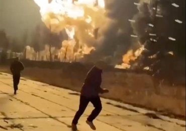 Watch as huge fireball explosion rips through Putin oil refinery as screaming Russians flee inferno after drone attack