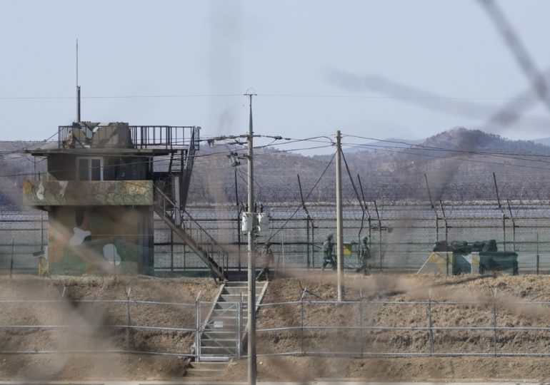 South Korea’s Military Fires Warning Shots After North Korean Troops Cross the Border