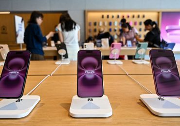 Why Trump’s China Tariffs Are Unlikely to Get Apple to Make iPhones in U.S.