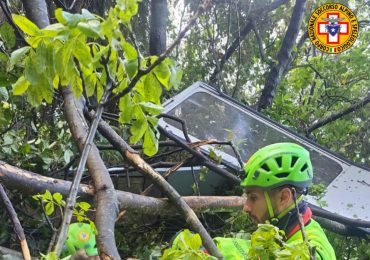 Four dead and one seriously injured as cable car crashes to the ground ‘after wire snaps’ in Italy