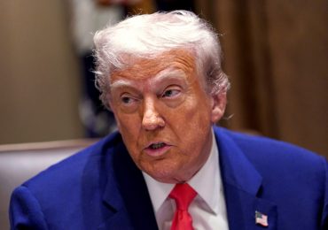 Trump’s blistering warning to Putin to ‘get moving’ on Ukraine peace as envoy meets Vlad ‘to present deadline in days’