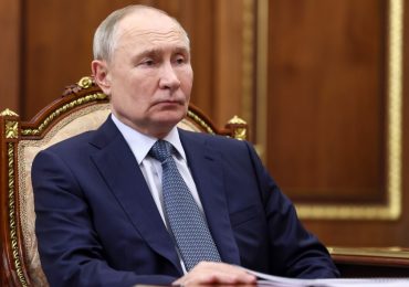 Putin ‘to come out of mystery 10-day disappearance’ to meet US envoy – as ‘p****d off’ Trump ‘considers punishing Vlad’