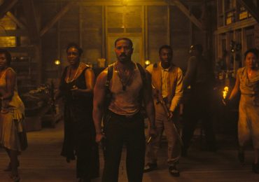 Sinners Is a Gory and Seductive Vampire Movie