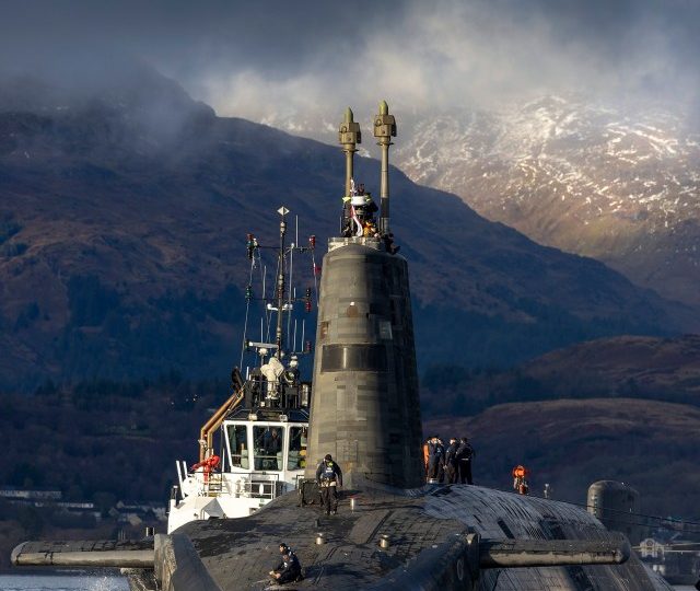 Brits urged to prepare 3 day ‘survival kit’ as spies warn Putin is plotting to sabotage gas pipelines & cause blackouts
