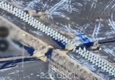 Watch moment Ukrainian tanks storm Putin’s dragon’s teeth frontline as they invade Russia AGAIN & seize Vlad’s land