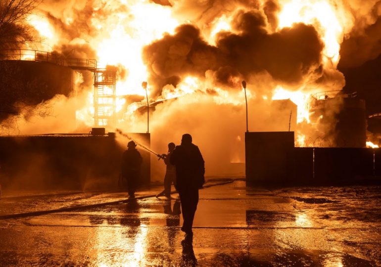 Trump slams Putin AGAIN warning Vlad he’s ‘playing with fire’ as row escalates & Russia seizes towns in Ukraine advance