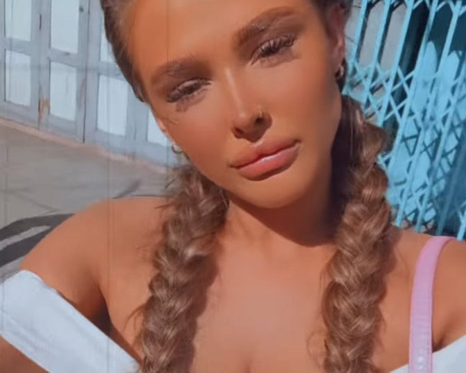 ‘Scared’ Brit £1.2m ‘drug smuggler’ Charlotte May Lee getting ‘very friendly’ with Sri Lanka prison guard behind bars