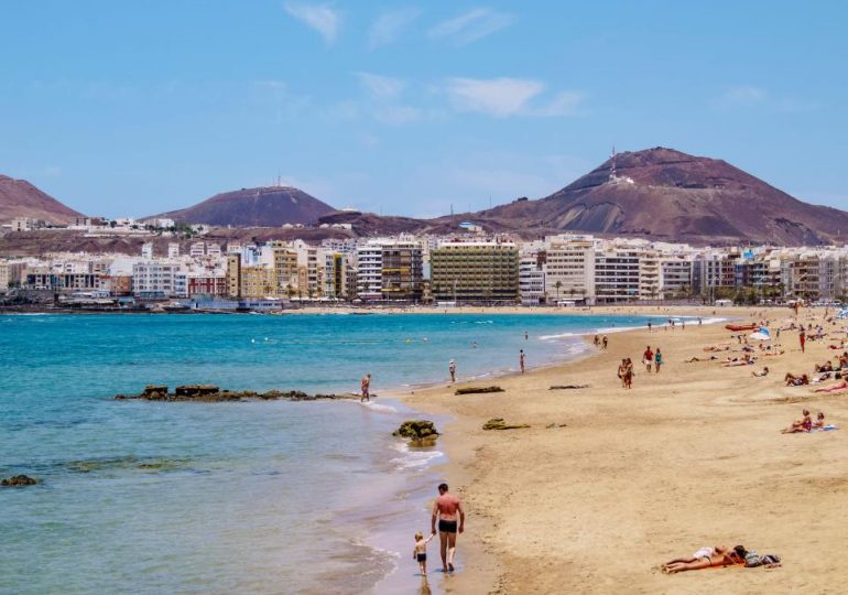 Horror as man plunges 100ft to his death while taking a selfie on eighth floor roof of Canary Islands hotel