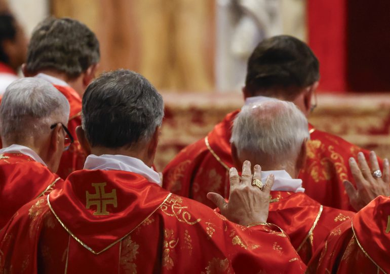 Watch Live: Catholic Cardinals Sequester Themselves in the Vatican For The Start of the Conclave