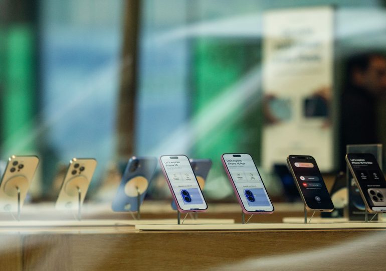 Trump Threatens Apple With 25% Tariff on iPhones. Here’s How Consumers Could Be Impacted