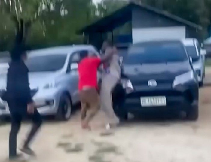 Shocking footage shows Brit beaten up by crowd holding weapons in Bali after he allegedly punched cabbie in the face