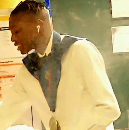 Hardworking teen shows up for last-min Burger King shift in graduation outfit… before racking up $44k GoFundMe donations