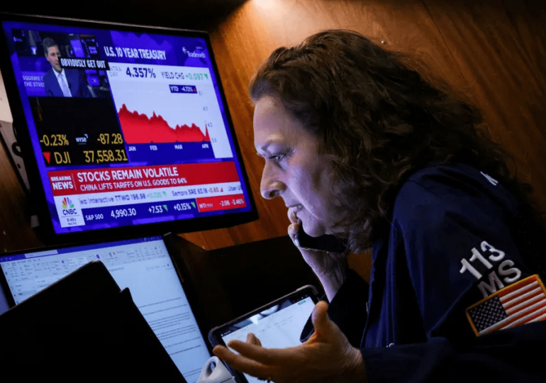 US agrees trade deal with China following ‘productive talks’ just weeks after trade war threw world economy into chaos