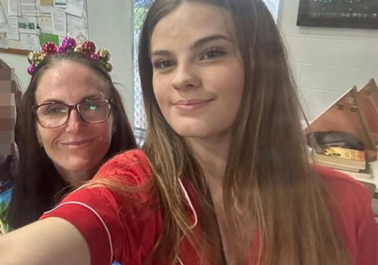 Missing Pheobe Bishop’s mum issues emotional plea for daughter 11 days since teen vanished while on way to airport