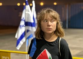 Greta Thunberg arrives on dry land & ‘will be deported’ after Israel seized ‘Freedom Flotilla’ stunt ship & twisted crew