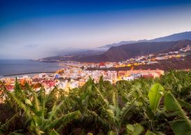 Huge blackout hits Brit holiday hotspot leaving tens of thousands without power after ‘turbine failed’