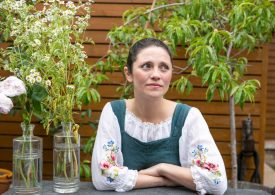 Ukrainian TV chef reveals her mum’s heartbreaking last act before being forced out of family home by Russian invaders