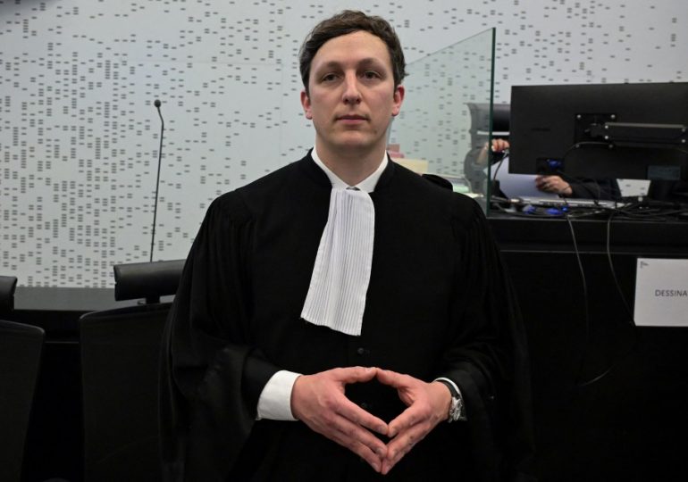 Lawyer who defended ‘worst paedophile in history’ who raped hundreds of children ‘kills himself’ weeks after trial