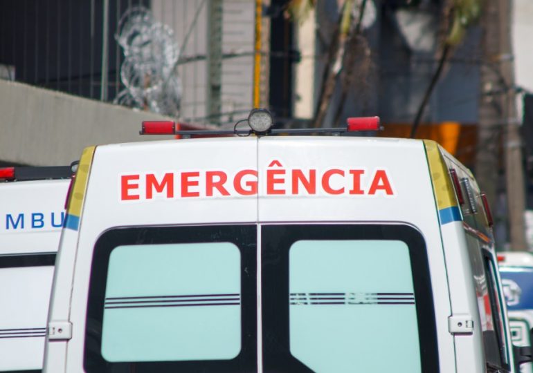 Woman dies on bus with 26 iPhones glued to her body in horror mystery