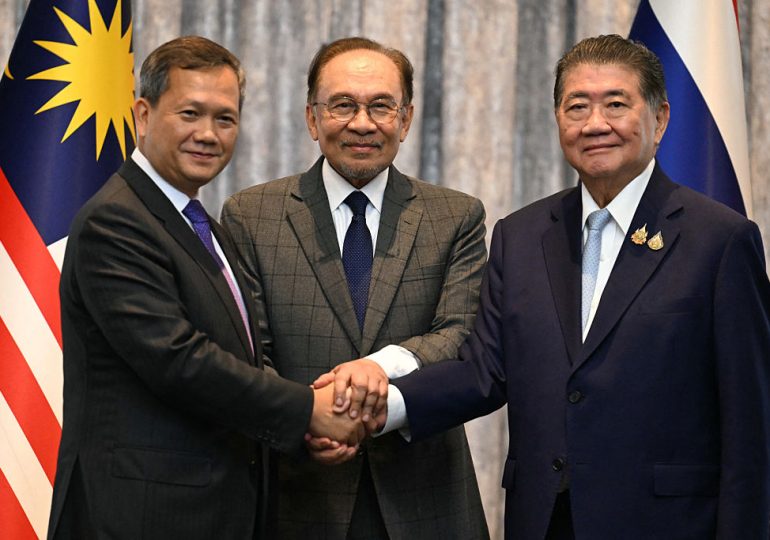 Thailand and Cambodia Agree on Unconditional Cease-Fire