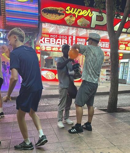 Laughing gas epidemic spreads to Majorca as urgent warning issued over ‘rampant’ sale of party drug that scars Brits