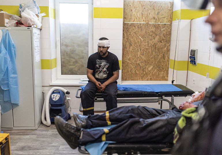 Overnight Russian Strikes Kill Dozens of Ukrainians After Trump Ultimatum