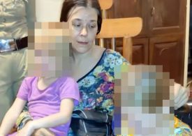 Mum with daughters aged 6 & 4, found in remote cave where they lived for 7 YEARS after travelling to India to ‘meditate’