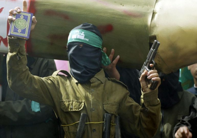 Palestinian schools teach kids to glorify suicide bombers who kill Jews, reveals dossier as PM plans to recognise state