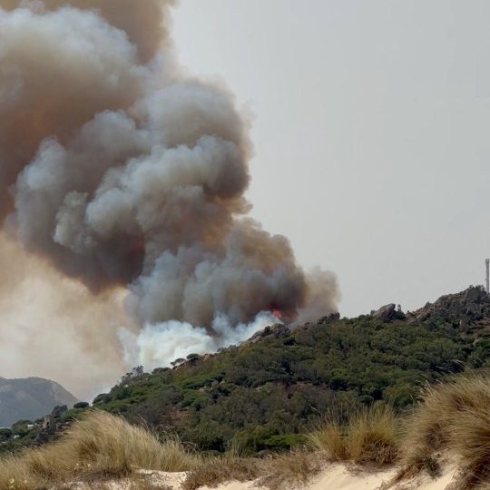 Wildfires erupt again in Spain & south of France killing at least one as tourists, hotels and beach bars evacuated