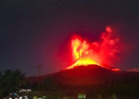 Huge volcanic eruption in Indonesia sends ash 6 miles high and poisonous gas toward villages