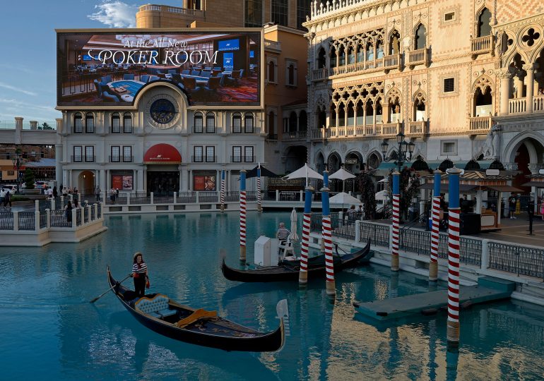 An Empty Strip And Fewer Tips: Is Las Vegas In Trouble?