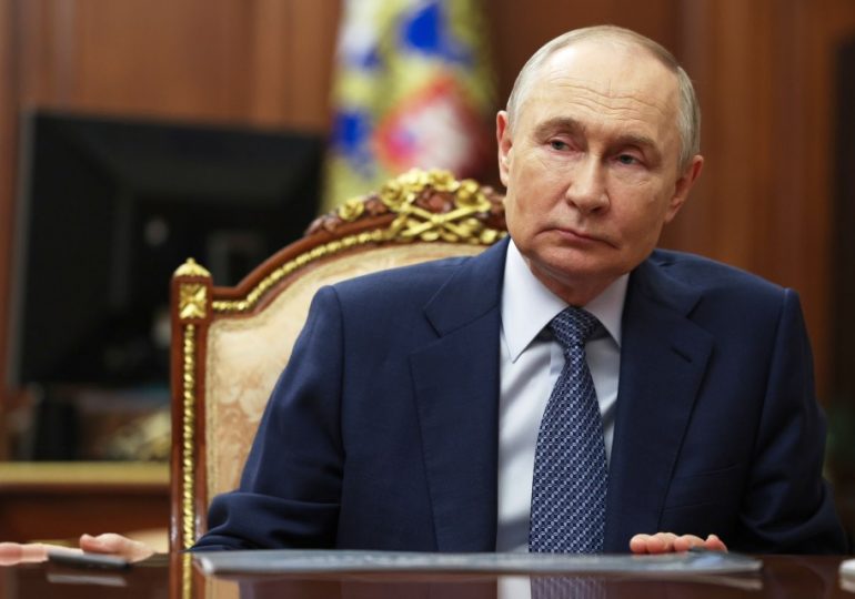 Terrified and sickly Putin’s disastrous war has sealed his fate – I know how its all going to end, warns ex-CIA chief