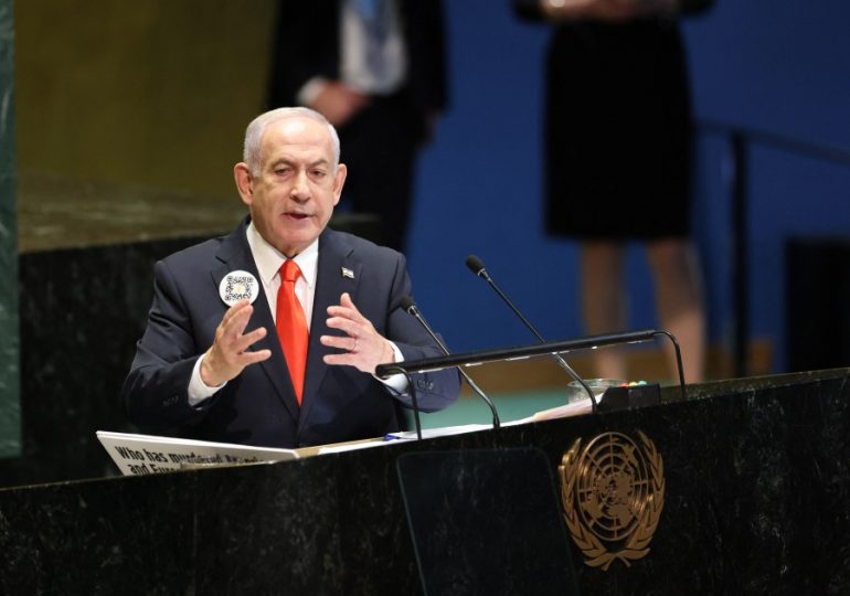 Bibi beams speech to empty UN to EVERY phone in Gaza blasting 2-state solution as ‘like letting Al Qaeda live beside NY’
