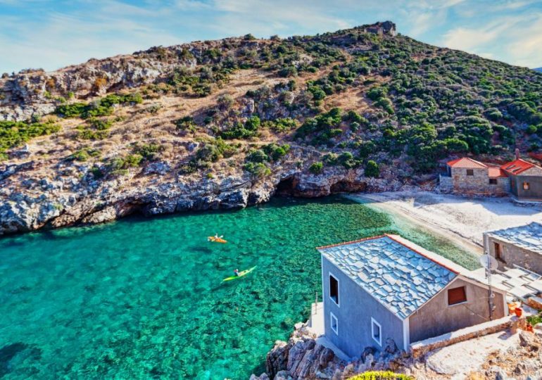 Huge earthquake strikes Brit holiday island in Greece as tremor also felt in capital