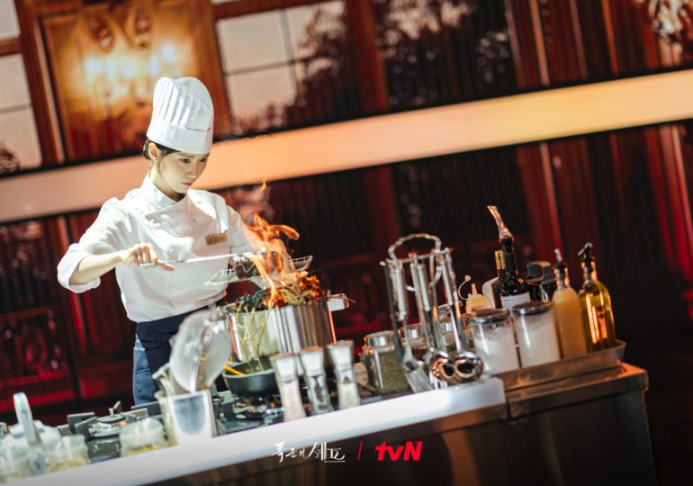 Breaking Down the Time-Hopping Ending of Bon Appetit, Your Majesty