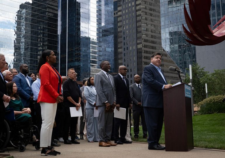 Trump’s Crackdown on Chicago Could Start This Weekend, Pritzker Says. Here’s How the City Is Preparing to Fight It