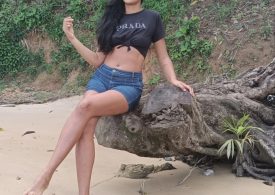 Brazilian model nearly seven-foot tall reveals how she grew so high & how her five-foot-four husband won her over