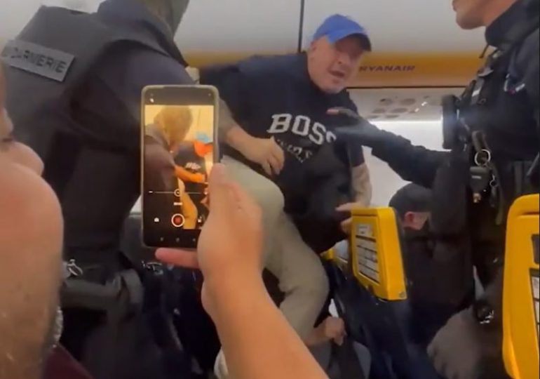 Drunk stag do Brit faces 5 years in prison as Ryanair flight forced to make emergency landing as he ‘tried to open door’