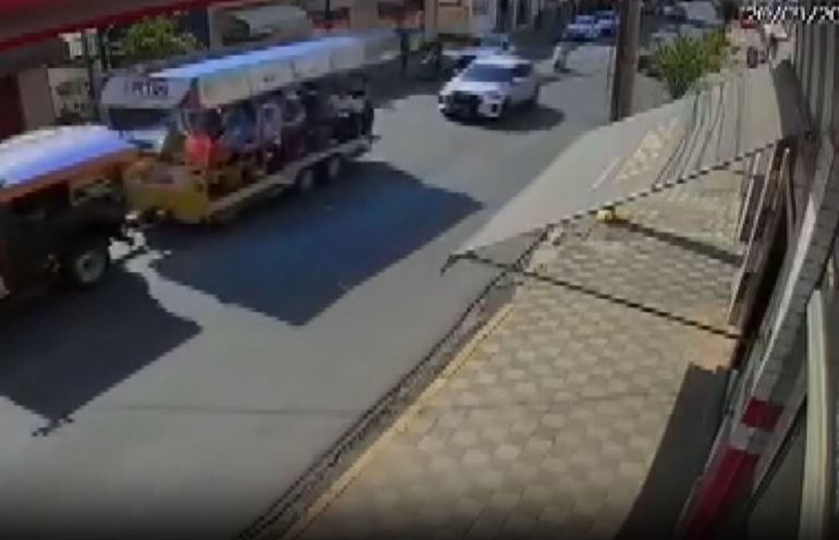 Horror moment tourist road train snaps loose & careers down hill as cars desperately swerve & visitors scream in terror