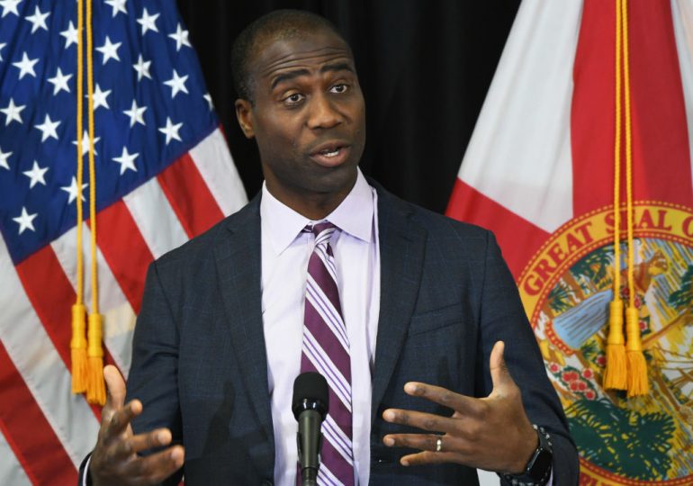 Florida Aims to Become the First State to End All Vaccine Mandates